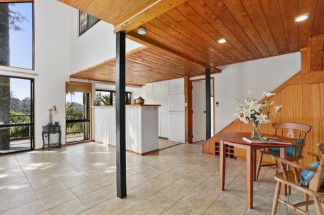 Photo of property in 16 Tainui Road, Titirangi, Auckland, 0604