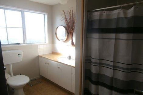 Photo of property in 5 Salford Avenue, Redwood, Christchurch, 8051