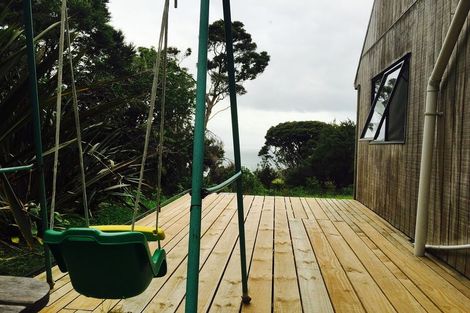 Photo of property in 2 Shirley Road, Parau, Auckland, 0604
