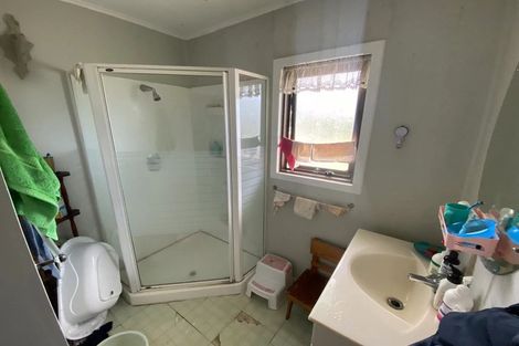 Photo of property in 15 Moor Avenue, Te Atatu Peninsula, Auckland, 0610