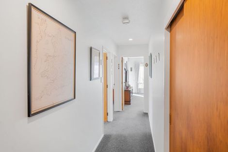 Photo of property in 18 Claverley Gardens, Avonhead, Christchurch, 8042