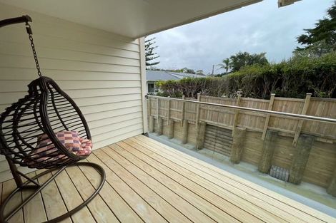 Photo of property in 6/20 William Souter Street, Forrest Hill, Auckland, 0620