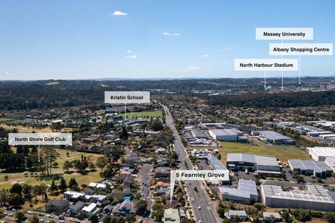 Photo of property in 5 Fearnley Grove, Albany, Auckland, 0632