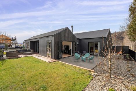 Photo of property in 37 Wallis Drive, Cromwell, 9310