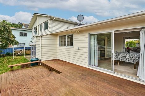 Photo of property in 14 Ardal Grove, Tirohanga, Lower Hutt, 5010