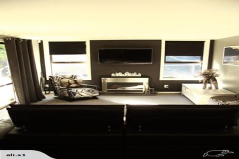 Photo of property in 17 Hawthornden Road, Avonhead, Christchurch, 8042