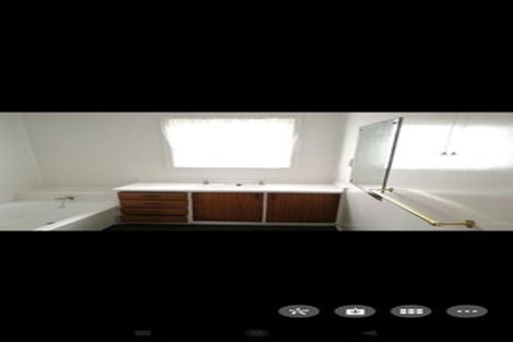 Photo of property in 3/69 Royal View Road, Te Atatu South, Auckland, 0610