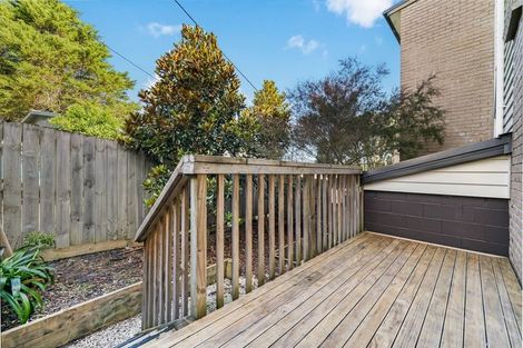 Photo of property in 4/2 Swan Hill Drive, Glen Eden, Auckland, 0602