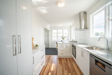 Photo of property in 44 Ronberg Street, Highbury, Palmerston North, 4412