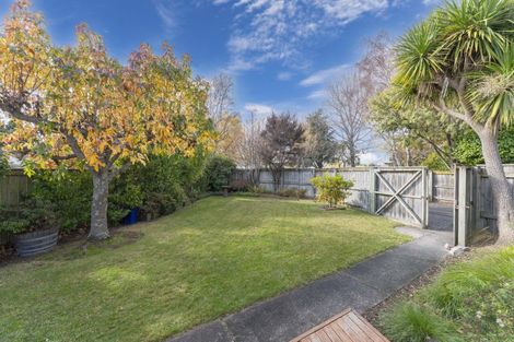 Photo of property in 23 Kereru Street, Two Mile Bay, Taupo, 3330