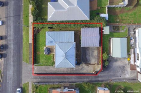 Photo of property in 19 France Street, Waiuku, 2123