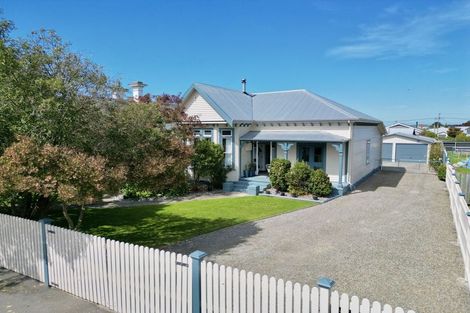 Photo of property in 25 Rhodes Street, Waimate, 7924
