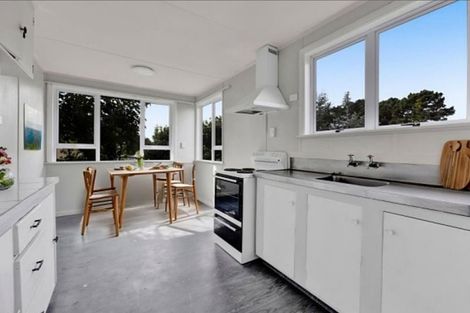 Photo of property in 40 Banks Street, Marfell, New Plymouth, 4310