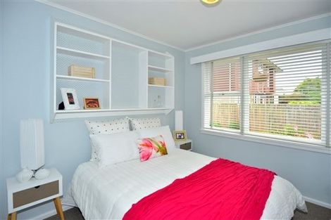 Photo of property in 2 Oakdale Street, Avonhead, Christchurch, 8042