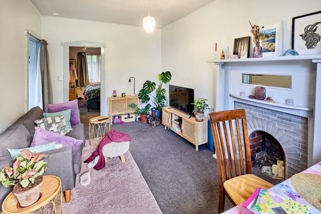Photo of property in 46 Northland Road, Northland, Wellington, 6012