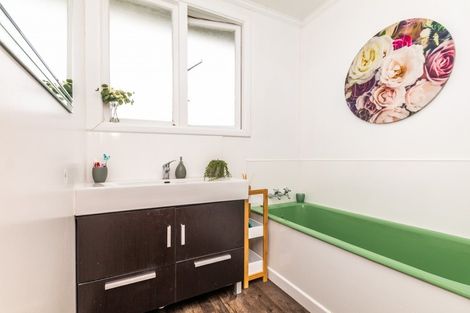 Photo of property in 39 Eglinton Street, Winton, 9720