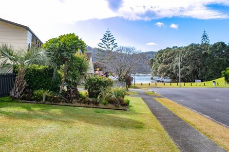 Photo of property in 102 Awarua Place, Whangamata, 3620