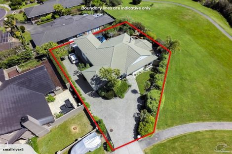 Photo of property in 22 John Brooke Crescent, East Tamaki Heights, Auckland, 2016