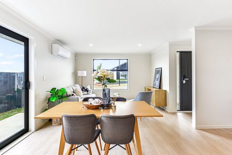 Photo of property in 10 Oralee Terrace, Peacocke, 3206