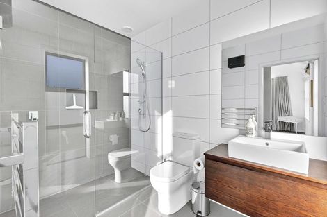 Photo of property in 72 Infinity Drive, Wanaka, 9305