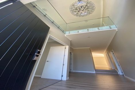 Photo of property in 30 Godfrey Drive, Orewa, 0931