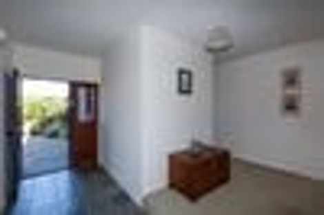 Photo of property in 1 Mallinder Place, Oakura, 4314