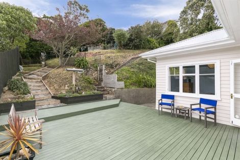 Photo of property in 15 Madras Street, Khandallah, Wellington, 6035