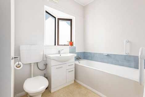 Photo of property in 3 Toru Road, Paraparaumu Beach, Paraparaumu, 5032