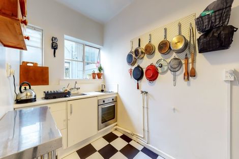 Photo of property in Hamilton Flats, 9u7 Hawker Street, Mount Victoria, Wellington, 6011