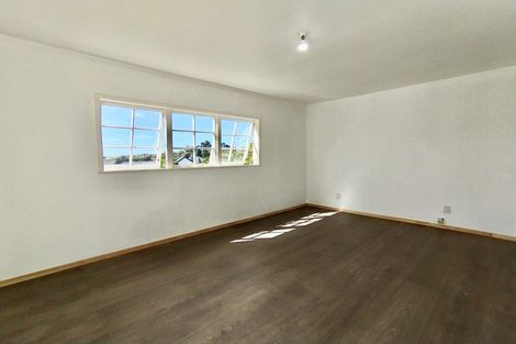 Photo of property in 17 Stapleford Crescent, Browns Bay, Auckland, 0630