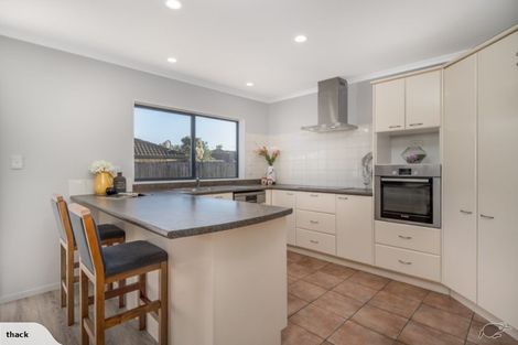 Photo of property in 3 Naul Place, East Tamaki Heights, Auckland, 2016