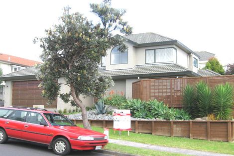 Photo of property in 2/19 Simmental Crescent, Somerville, Auckland, 2014