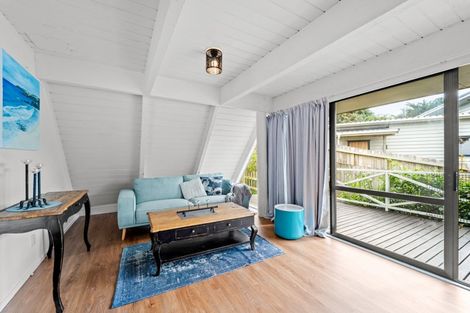 Photo of property in 22 Shadon Place, Stanmore Bay, Whangaparaoa, 0932