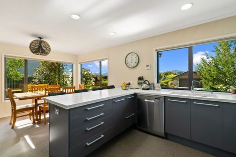 Photo of property in 5 Daniels Terrace, Wanaka, 9305