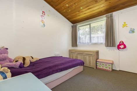 Photo of property in 108b Colwill Road, Massey, Auckland, 0614