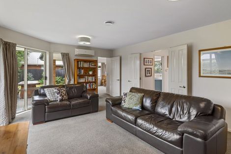 Photo of property in 2 Magnolia Lane, St Albans, Christchurch, 8052