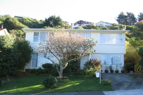 Photo of property in 15 Fairburn Grove, Johnsonville, Wellington, 6037