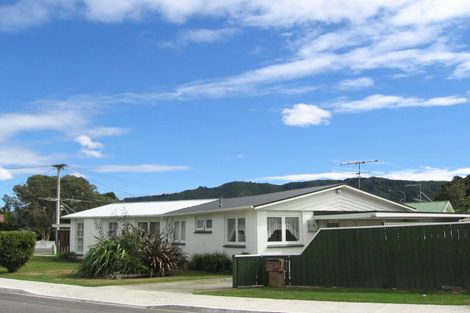 Photo of property in 1f2- Oregon Drive, Maoribank, Upper Hutt, 5018
