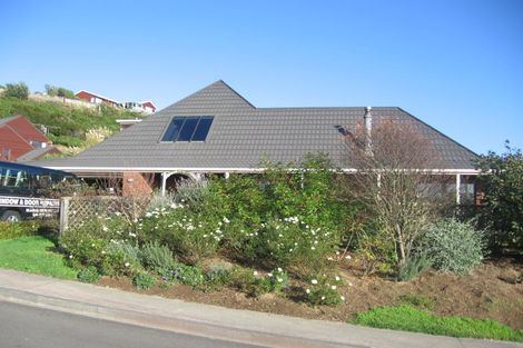 Photo of property in 2 Silverton Place, Churton Park, Wellington, 6037