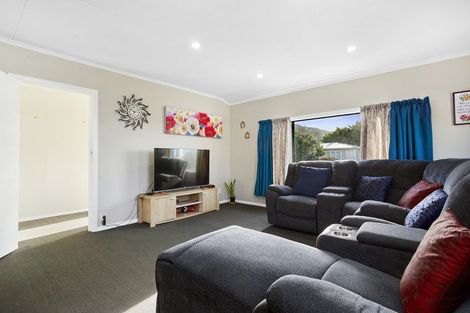 Photo of property in 82 Bell Street, Tawa, Wellington, 5028
