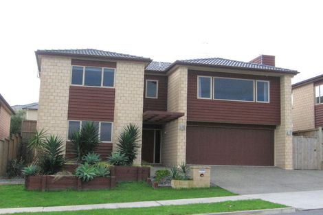 Photo of property in 96 Cyril French Drive, Flat Bush, Auckland, 2016