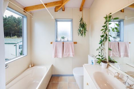 Photo of property in 1 Seabury Avenue, Foxton Beach, Foxton, 4815