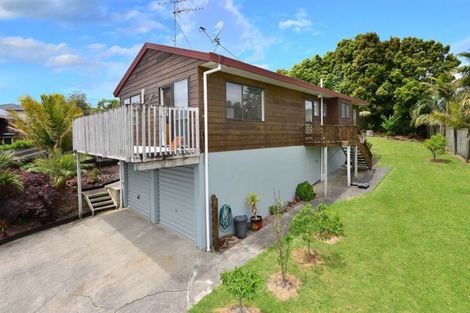 Photo of property in 14 Royalty Rise, Red Beach, 0932