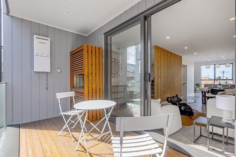 Photo of property in 3/16 Williamson Avenue, Belmont, Auckland, 0622