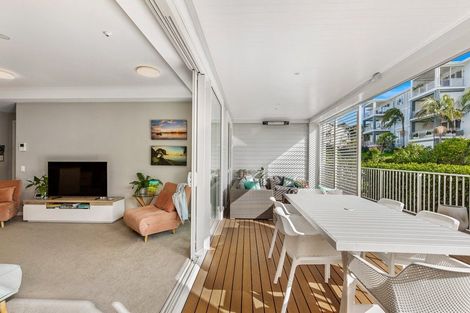 Photo of property in 215 Hibiscus Drive, Orewa, 0931