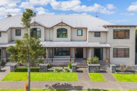 Photo of property in 3/8 Tuscany Way, Te Atatu Peninsula, Auckland, 0610
