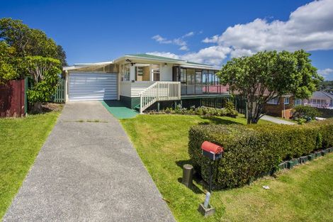 Photo of property in 38 Blakeborough Drive, Forrest Hill, Auckland, 0620