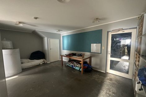 Photo of property in 1-2 Seagull Place, Whitby, Porirua, 5024