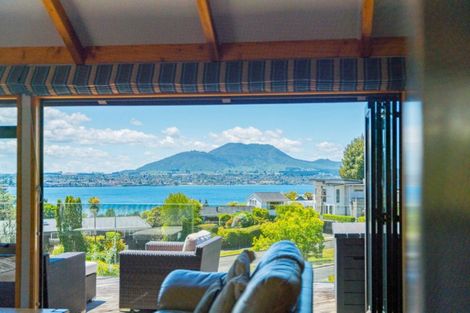 Photo of property in 1/11 Krissell Place, Acacia Bay, Taupo, 3330
