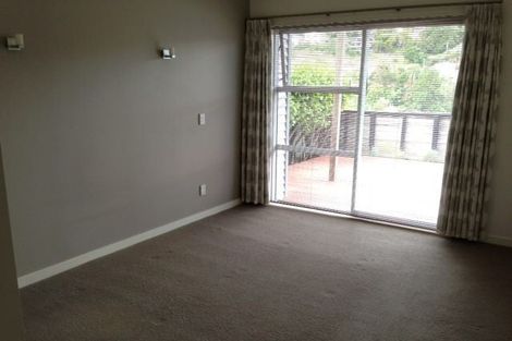 Photo of property in 49 Tiketike Way, Brooklyn, Wellington, 6021